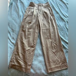 EVERLANE Pleated high-waisted tan Trousers